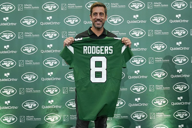 Aaron Rodgers vestirá la camiseta número 8 de los New York Jets